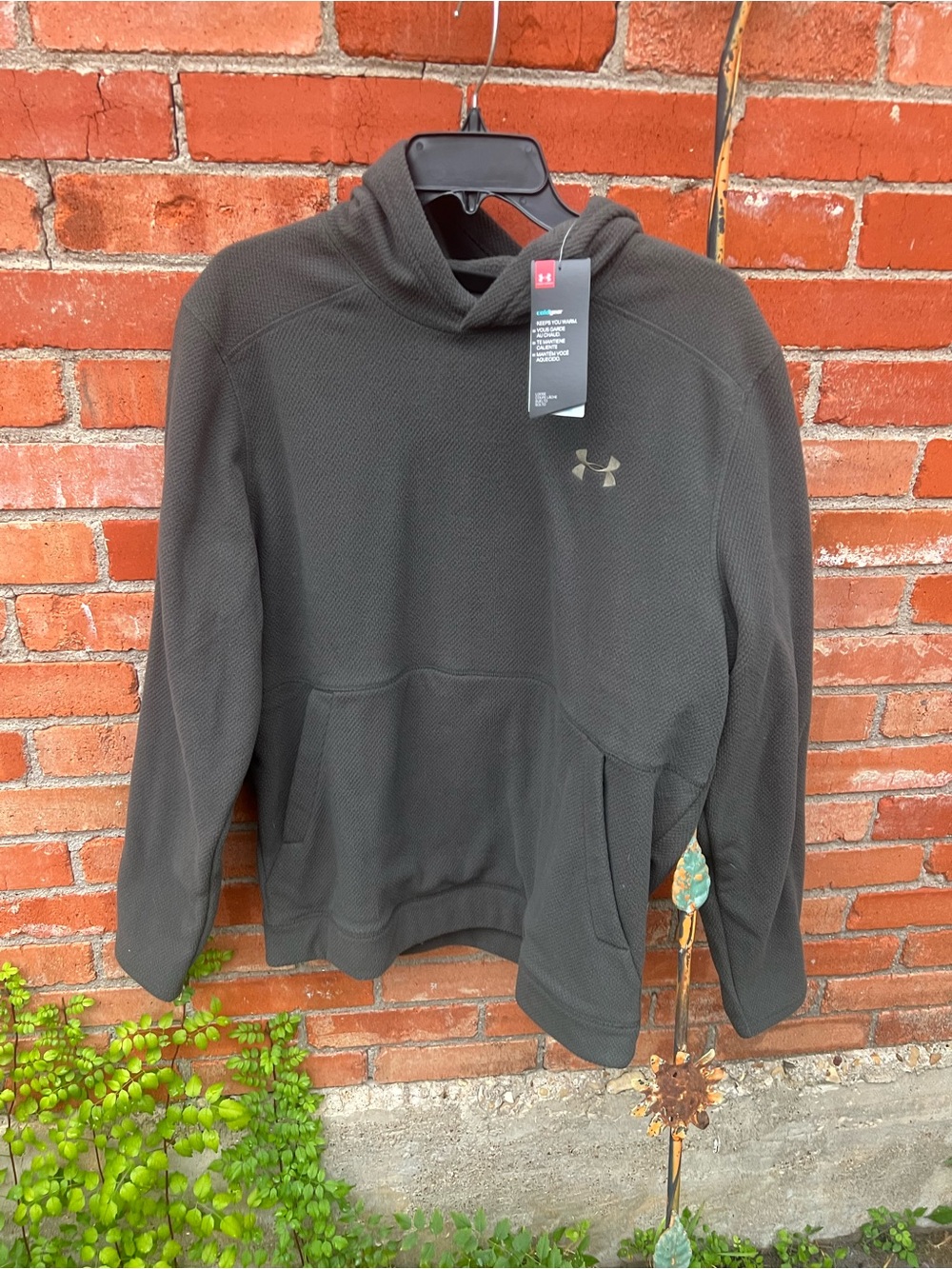 Under Amour Cold Gear Large Hooded Pullover Gray